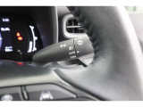 <AUTOライト>周囲の明るさをセンサーでキャッチして、ヘッドライトを自動的に点けてくれる賢い機能です!