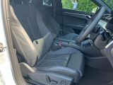 Audiのインテリアはエクステリア同様、優れたデザイン性とクオリティ、そして機能性を兼ね備えております。