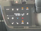電動パーキングブレーキ装備!また、オートブレーキホールド機能もありますので、停車時ブレーキペダルから足を離してもブレーキ力を保持しているので動き出しません!(アクセルペダルを踏むと解除され発進します)