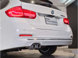 どっしりとしたバンパー下部のデザインはBMWの高級感を際立たせると共にスポーティーさを演出しております。