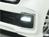◆フォグライト◆ 霧などの悪天候時、自車の位置を示すとともに前方や路肩が見えずらい時、近い位置をワイドに照らしてくれます