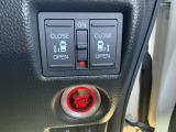 運転席からもスライドドアの操作が可能です!!