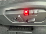 運転席はシートメモリー機能付!
