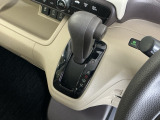 運転席/助手席シートヒーターで寒い日もすぐに温かくなり快適に過ごせます。2段階の温度調整が可能です