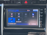 AM・FMやディスク、SD、テレビ、Bluetoothなど、選べる音源が画面に表示されています。用途に合わせて音源を選びやすく、普段の移動時間を快適に過ごせます。