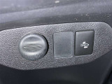 ★衝突被害軽減ブレーキ★先行車との距離を常に検出!前方の自動車などを検知し追突の危険性が高まった場合、警告やブレーキ作動で衝突被害の軽減を図る装置です!