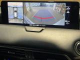 【360&deg;ビューモニター】専用のカメラにより、上から見下ろしたような視点で360度クルマの周囲を確認することができます☆死角部分も確認しやすく、狭い場所での切り返しや駐車もスムーズに行えます。