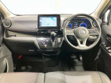 運転席からの視界が左右に広く隅々まではっきりと見えます!クルマの前端も把握しやすく安心です★