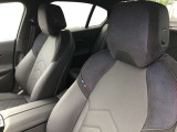 車両の詳細、ご質問につきましては、営業スタッフまでお気軽にご連絡下さいませ。遠方のお客様には実車の詳細動画送信も承ります。お問合せをお待ち致しております。