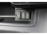 各スイッチ類が使いやすい位置にレイアウトされています。便利な機能をご利用ください。
