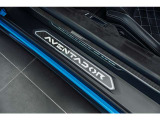 Carpeting and floor mats - a. Nero Ade (Black)