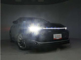 高輝度で点灯速度が速いLEDヘッドライト装備!LEDの明るい光が走行中の視界の確保をサポートして、夜のドライブがより楽しく安全に運転できます♪