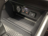 運転席・助手席シートヒーター付き♪お尻や腰回りを温めてくれますよ(^^♪