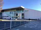 最寄り駅の西大宮駅は2009年3月14日に開業し、比較的新しい駅です。住宅も増え人口も増加傾向にあります。また、埼玉栄高校の最寄り駅でもあり、学生の利用もあります。