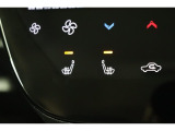 運転席と助手席には寒い日の肩や腰、冷えやすい下肢を温めてくれるシートヒーターが付いております!