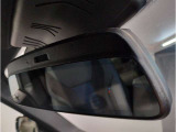 ☆BMWのルームミラーには自動防眩機能が備わっております。後続車のヘッドライトの明るさで幻惑されるのを防止☆
