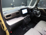 運転席の状態が出る場所ですが、ご覧の通りにキレイな状態ですよ。