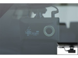 ドライブレコーダー(コムテック DC-DR652)装備してます。フロントとリヤーのカメラで録画しているので万が一の時の記録で安心です。