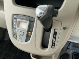 【アクセサリーソケット】12Vの電源は使いやすい位置に装備!用途は様々、スマホの充電やドラレコの電源として役に立ちます♪