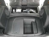 【車載工具】タイヤ交換には必需品ですね!万が一に役立つ工具です。緊急時に備え、使い方をしっかり覚えておきましょう。