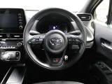 各操作スイッチなどもハンドルから手を放すことなく操作可能で安全運転に支援いたします!
