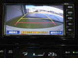バックガイドモニターで、後方を確認しながら安心して駐車することができます。運転初心者も熟練者も必須の機能ですよ!