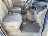 運転席は高さ調整可能です!どんな体型の方でもぴったりフィット!