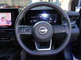 対向車や前の車には迷惑をかけずにハイビームのまま走れるアダプティブLEDヘッドライトが付いています。