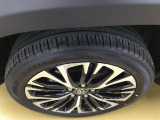 【215/50R18】夏タイヤを装着しています