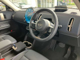 このお車はMINI NET浦和美園に展示中です!総在庫900台を当店でご案内可能です!ご来場、お問い合わせをスタッフ一同お待ちしております。