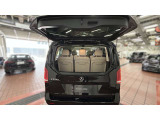 納車前には、メーカー規定に基づき、認定中古車ならではのしっかりとした整備をしてからご納車させて頂きます。熟練のメカニックがお客様に届く事を思い、1台1台入念に点検、整備致します。