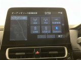いまや必須装備「ナビゲーション」搭載!知らない場所に、スイスイッとドライブ。なんて便利な機能でしょうか?もう、これなしではハンドルを握れませんね!でも、運転中の操作は危険ですのでご注意ですね♪