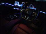 ☆センターパネルを運転席側に僅かに傾けたBMW独特のインパネ☆【駆け抜ける歓び】はここからもスタートしております☆
