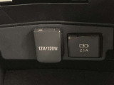 ソケット、USB端子付きです。