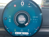 『運転』に対するBMWのこだわりはメーターパネルにも表れております。視野性の良いメーターパネルは疲労感の軽減と、運転の楽しさをもたらしてくれます。
