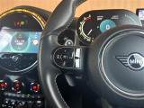 ◆LIBERALAは、輸入車選びの新たなスタイルを提案するインポート・セレクト・ブランドです。オーナー様となる方がクルマから直接感じる感性を第一にした、最良の一台との出会いをコーディネートいたします。