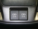 【充電用USB端子】デバイスの充電に便利です。※実際の接続端子は写真で確認or店舗までご気軽にお問合せください♪