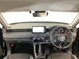 【前方視界】開放的な前方視界!運転がしやすく疲れにくいです♪窓が大きく、見通しがとっても良いおクルマですよ♪