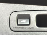【パワーバックドア】スマートキーや運転席のボタンを押すだけでリアゲートが自動で開閉します!荷物を持っている時や、高い位置にあるバックドアを閉める際に便利な機能です♪