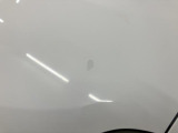 ボンネットに退色あります。