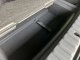 トランクフロア下にも充実の収納スペース!