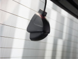 ◆リアにもドライブレコーダーを装備しております◆映像・音声などを記録する自動車用の装置です。もしもの事故の際の記録はもちろん、旅行の際の思い出としてドライブの映像を楽しむことができます。