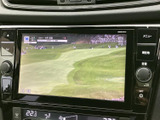 停車中にテレビ映像を視聴でき、休憩時間や待ち合わせの合間にも活用できます。画面には番組映像と情報が表示され、停車時のひとときを快適に過ごせます。