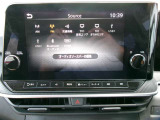 フルセグTV、Bluetoothなど好きな音楽を聴きながらドライブ。