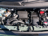 メーターは液晶ディスプレイ!インフォメーション燃費表示や車両情報の表示などができて便利ですよ♪