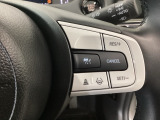 【アダプティブ・クルーズ・コントロール】予め設定した車速内でクルマが自動的に加減速。 前走車との適切な車間距離を維持しながら追従走行し、高速道路でのドライバーの疲労を軽減してくれる嬉しい機能付♪