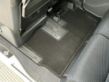【スライドシート】後席にもスライド機構があることで、細やかに荷室スペースを確保!日常の様々なシーンに対応します♪