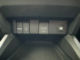 HDMI/USB/12Vソケット付いています。