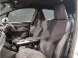 【BMWアロイホイル】軽量かつ強度に拘ったアロイホイル。走行性能ポテンシャルを引き出す設計。車の足元を引き締めてくれる大きなポイントはアロイホイルです。
