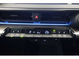 ★エアコンはオートタイプが装着済みです!オートモードにしておけば、車内温度を設定するだけで風の料や吹き出し口の切り替えを機械が行ってくれます!一年中快適な環境を作れますよ♪